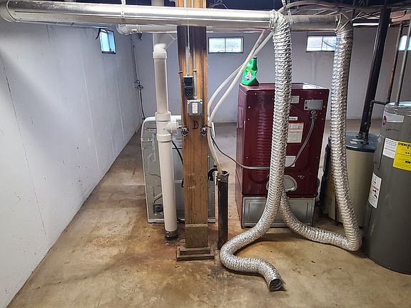 Washer/Dryer hookup