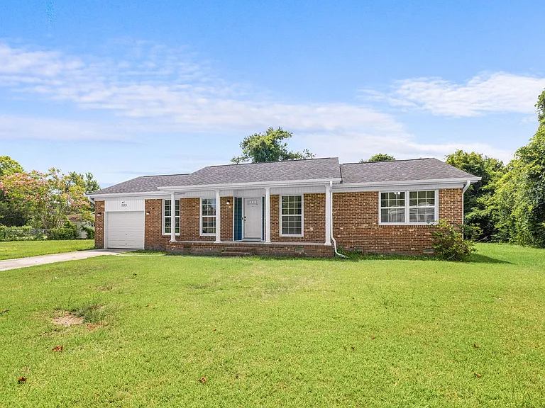 103 Oakwood Ct — Photo 30