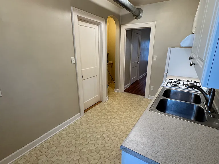 417 Lyon St NE #4 — Photo 13
