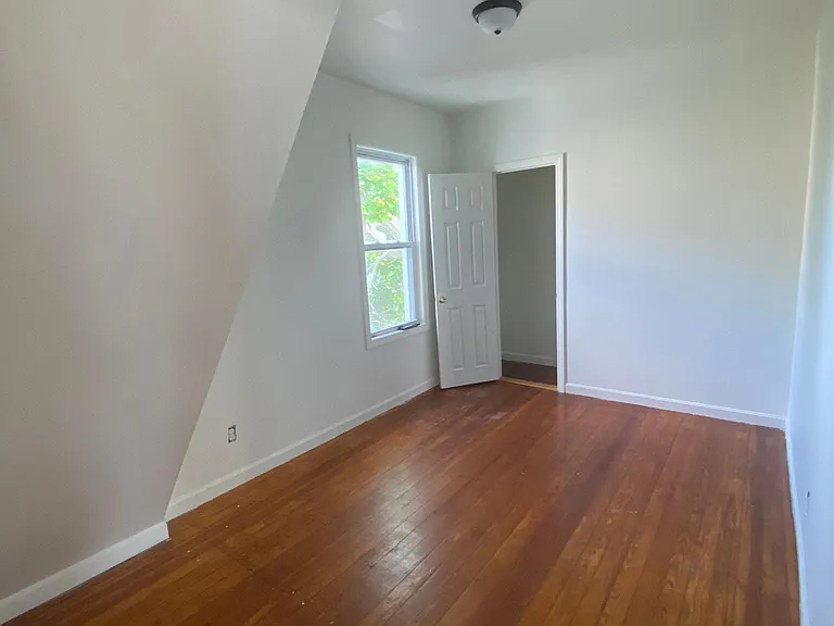 72 Ruth St #3 — Photo 6