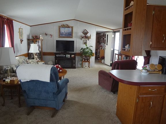 3rd image of 46648 Dunnellon Dr E