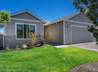 690 Wildwood Falls Ct, Redmond, OR 97756