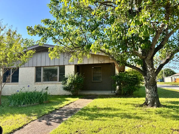 171 5th St, Healdton, OK 73438