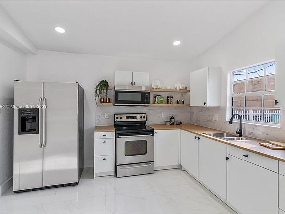 3rd image of 6800 NW 5th Pl