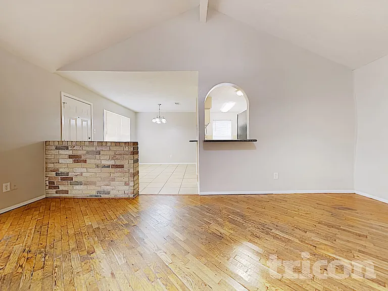 20419 Bishops Gate Ln — Photo 6