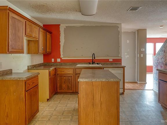 4th image of 3208 Providence Ave