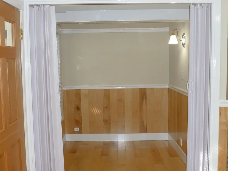 Sleeping alcove and heater