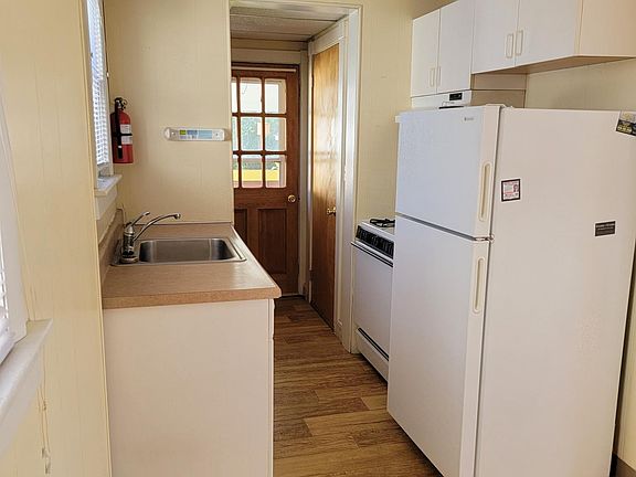5th image of 43 Miller St APT 1