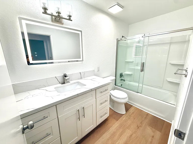 952 Pine Ave #D — Photo 16