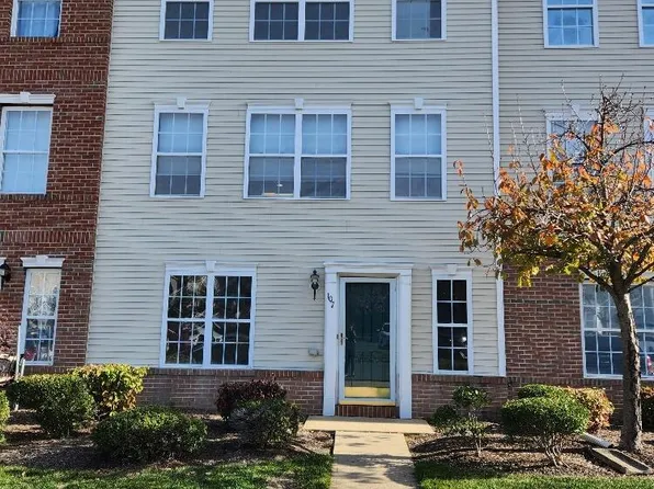 107 Pointe Of Woods Drive #524, Parlin, NJ 08859