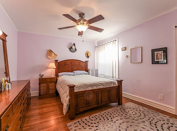 5th image of 423 S Kenilworth Ave APT 1S