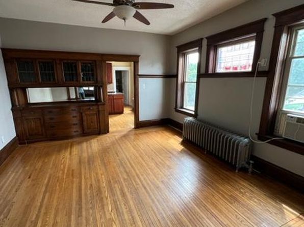 400 22nd Ave NE APT 201