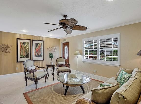 5th image of 730 Amber Dr