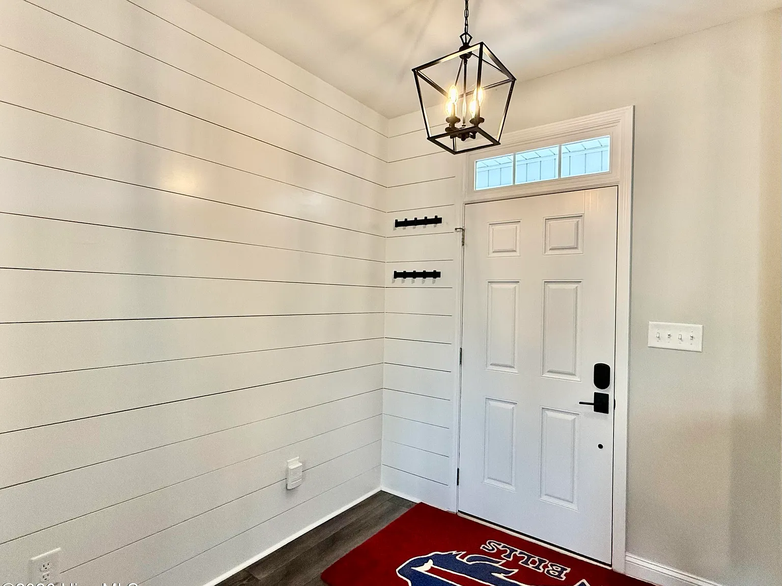 5 bed, 3.0 bath, 2054 sqft, $2,400 — Photo 4