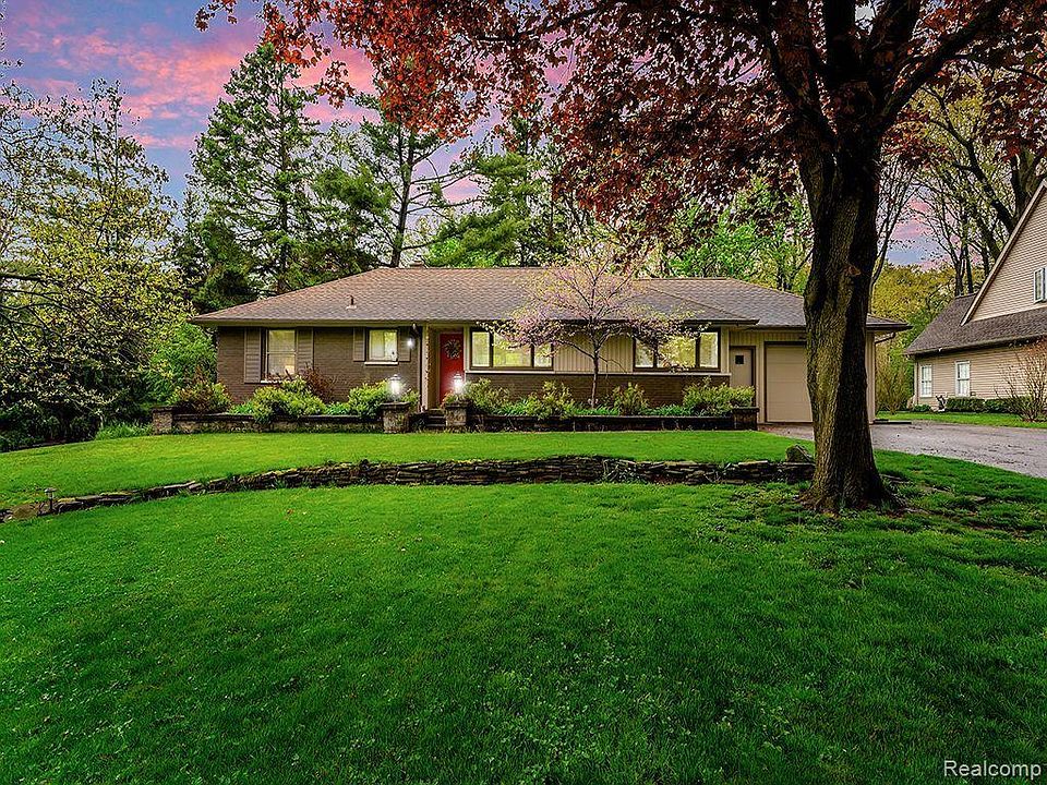 1st image of 354 Eileen Dr