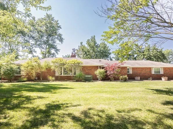 1108 Belleville St, Lebanon, IL 62254