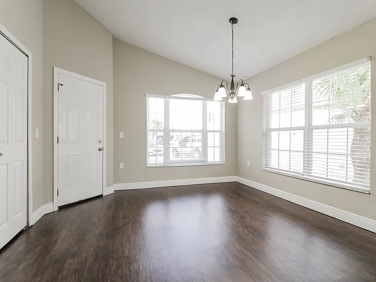 2408 Sonja Ct — Photo 5