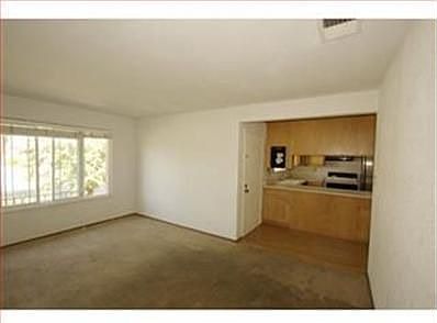 3rd image of 1578 Queens Crossing Dr