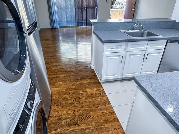 4th image of 1262 Granville Ave APT 3