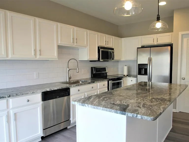 3243 Camden Dr #118 — Photo 12