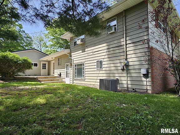 3rd image of 2 Parker Dr