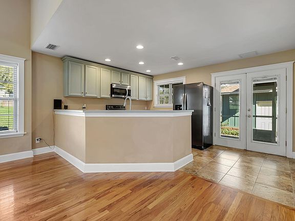 5th image of 1109 Archangel Way