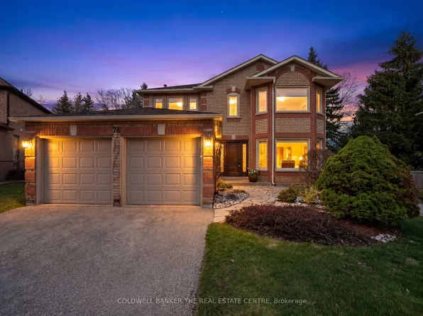 78 Rhodes Cir, Newmarket, ON L3X 1V2