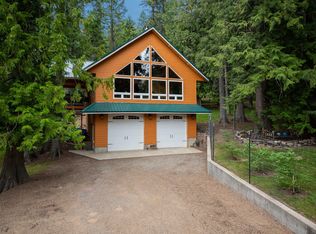 125 Circle Dr, Hope, ID 83836