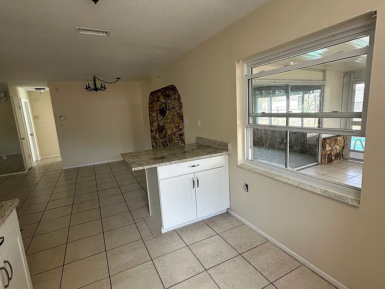 9828 Woodstock Ln — Photo 6