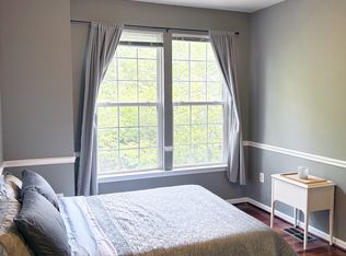 4162 Lochleven Trl #B, Fairfax, VA 22030