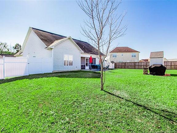 5th image of 141 Crestwood Ln