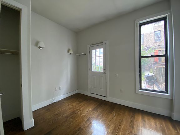 3rd image of 295 Maujer St #1A