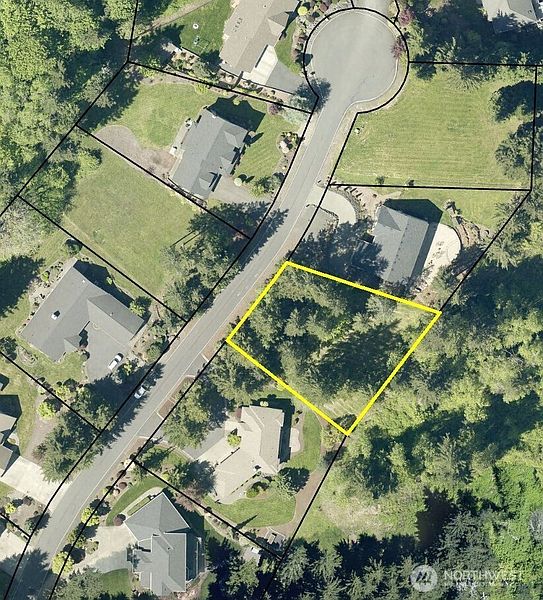 4th image of 110 Rainier Court