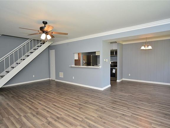 5th image of 4404 Mountbatten Ct #0