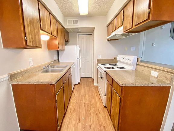 4th image of 318 Audra Ln APT I