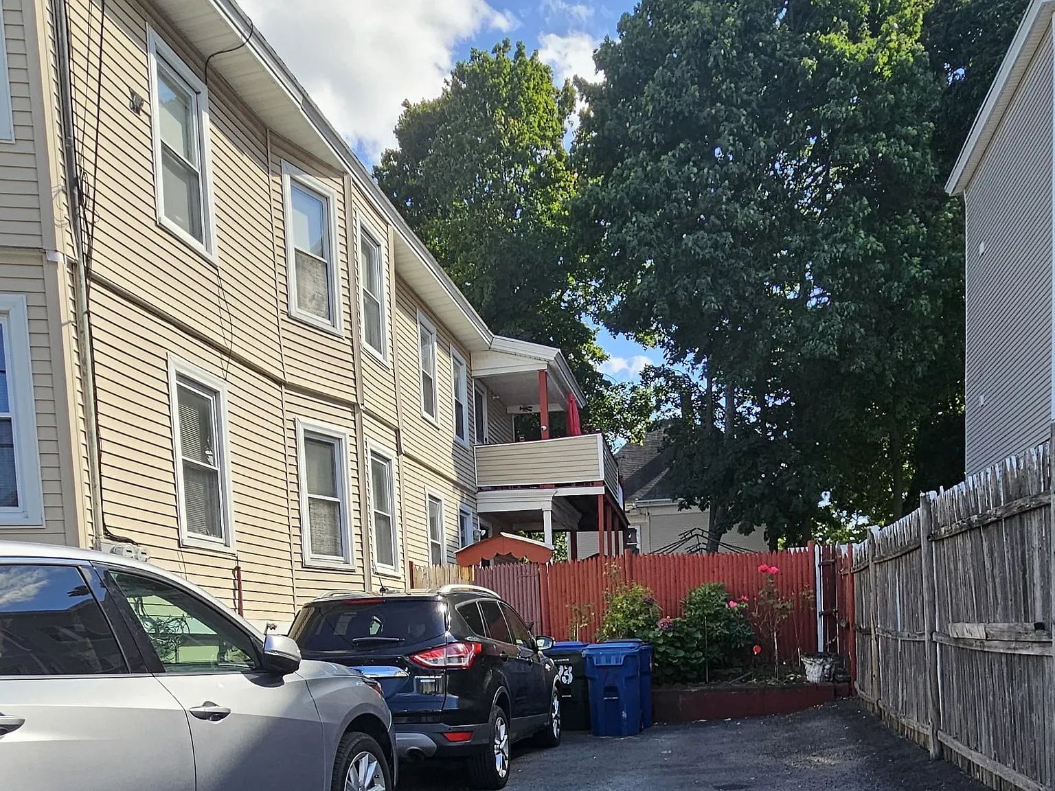 3 bed, 1288 sqft, $2,500 — Photo 4