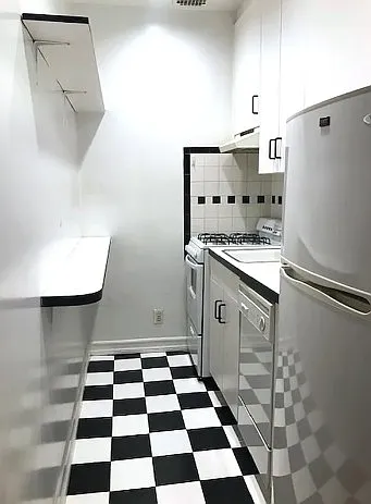 169 W 76th St #3F — Photo 6