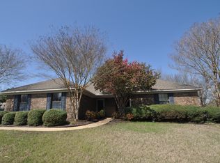 1902 Swallow Ln, Tupelo, MS 38801