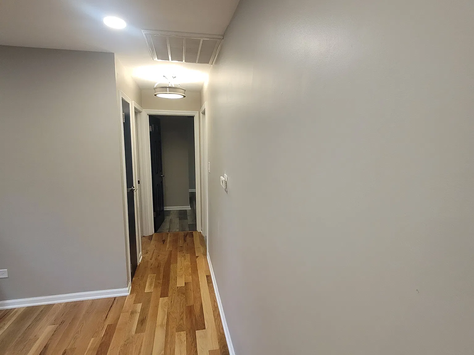 2 bed, 1000 sqft, $1,750 — Photo 3