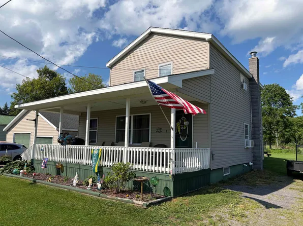 12 Coles Creek Rd, Waddington, NY 13694