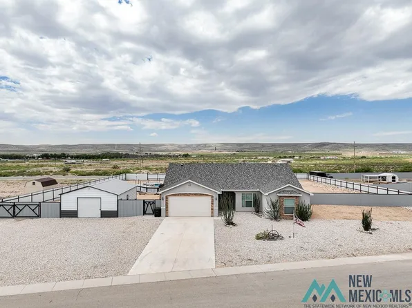 823 Calamity Jane Dr, Carlsbad, NM 88220