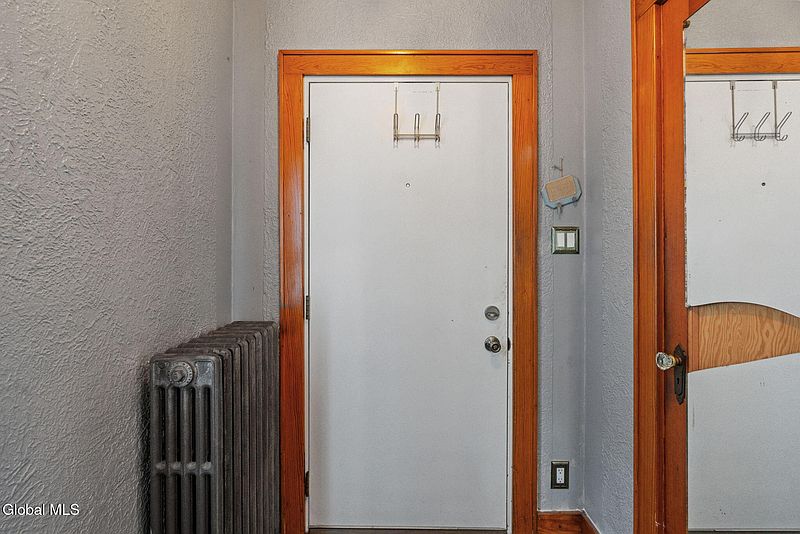 3rd image of 22 Sanders Avenue