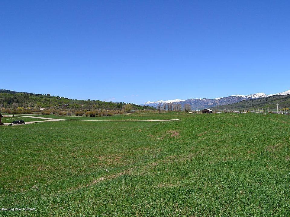 2nd image of LOT 31 River Trail Dr