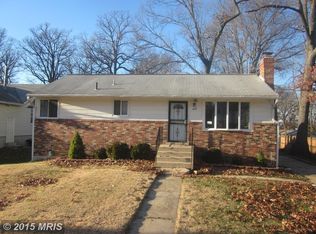 8824 Saunders Ln, Lanham, MD 20706