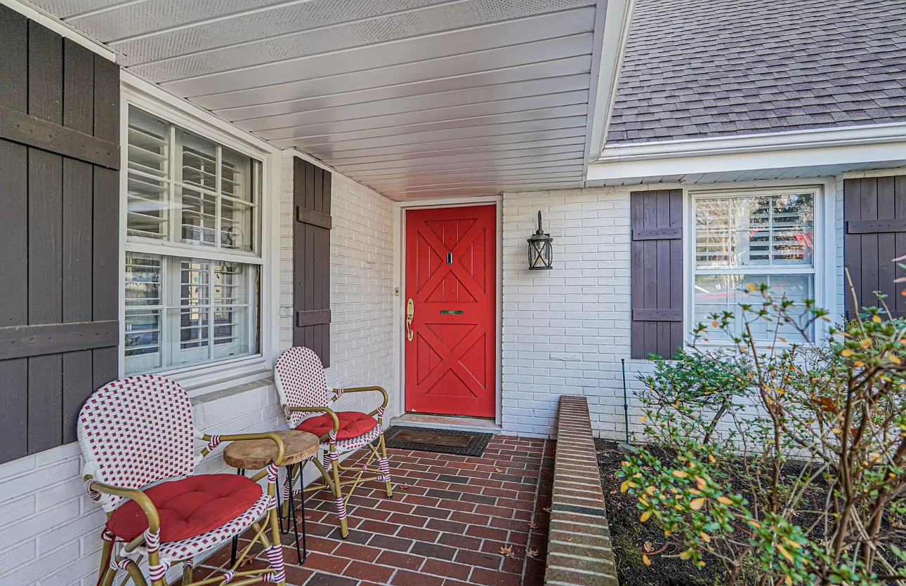 254 Edinboro Rd — Photo 4