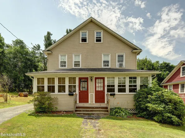 40 Circular Ave #2, Lee, MA 01238