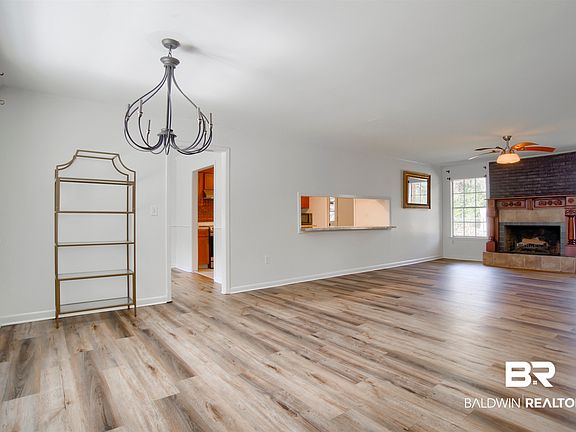 3rd image of 17175 N Lake Dr