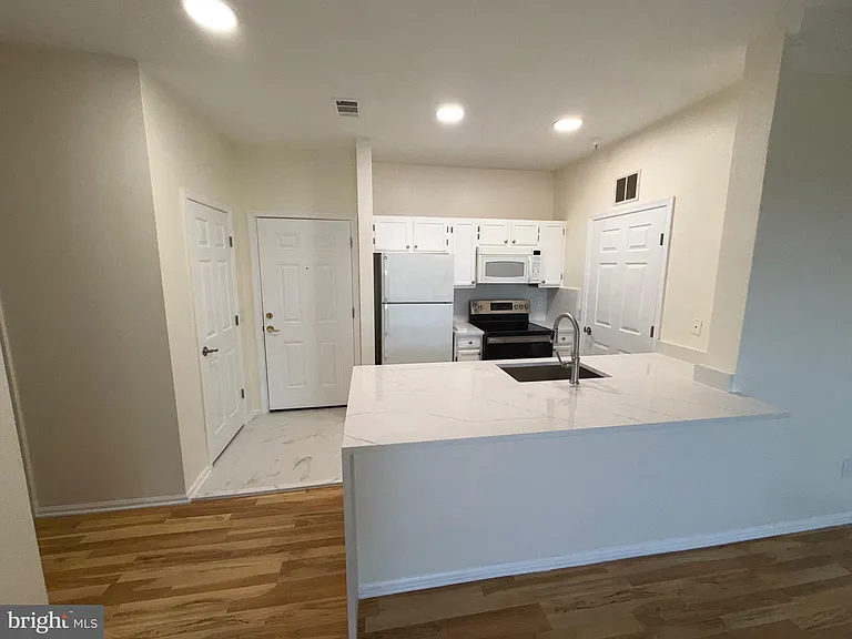 1521 Spring Gate Dr #10309 — Photo 7