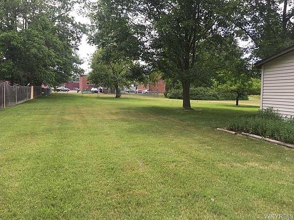4th image of 106 Hagen Ave
