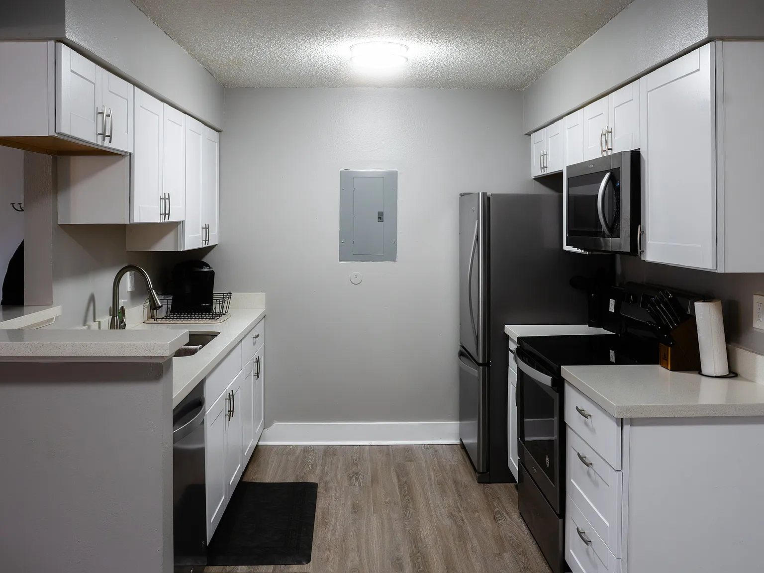 2 bed, 964 sqft, $2,150 — Photo 4